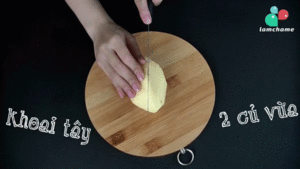 Hướng dẫn mẹ cách làm khoai tây trứng muối bọc tôm tuyệt ngon cho bé