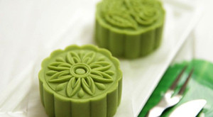 Hướng dẫn tự làm món bánh dẻo lá dứa nhân đậu xanh ngon lịm tim