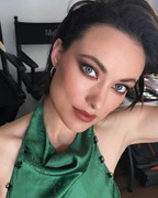 Mắt ánh kim, môi son nhòe chính là xu hướng làm đẹp của chị em mùa thu này