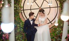 Ngưỡng mộ cặp đôi đồng tính trải qua muôn ngàn sóng gió để đến với nhau
