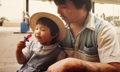 10 năm đằng đẵng tìm cha thất lạc, con gái bàng hoàng khi gặp lại cha