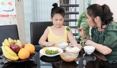 Bà mẹ thạc sĩ chia sẻ bí kíp 'vàng' cho các mẹ có con lười ăn