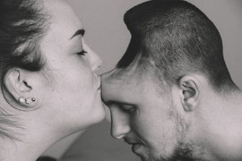 Tâm sự nhói lòng của người vợ có chồng bị xuất huyết não ngay tại tháng thứ 9 thai kỳ