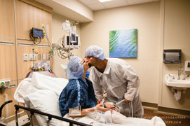 Xúc động người mẹ phải cắt một bên ngực vì ung thư vú vẫn cố cho con bú