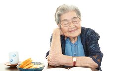 Bức xúc khi ông bà nói không rảnh để trông cháu