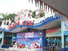 Tìm thấy bé gái 8 tuổi bị thất lạc ở Đầm Sen, TP.HCM