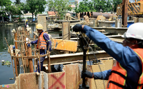 Dự án chống ngập 10.000 tỷ đồng ở TP.HCM đang 'mắc cạn' thế nào?