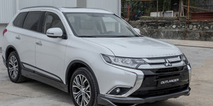 Ô tô giảm giá mạnh, xe rẻ nhất Việt Nam chạm đáy 260 triệu đồng