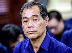 Ông Trầm Bê lĩnh 4 năm tù, được trả lại 2 căn nhà