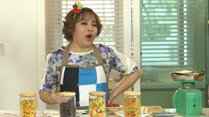 Chết cười giúp việc 'bạo hành' chủ nhà bằng ăn uống trong Gia đình 4.0