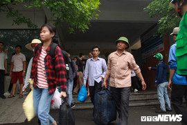 Hết nghỉ lễ, hành khách vẫn bị nhà xe nhồi nhét, 'chặt chém'