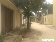 Phát hiện bé trai sơ sinh bị bỏ rơi, vợ chồng có 2 con vẫn quyết giữ lại nuôi nấng