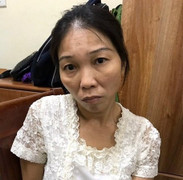 Vừa ra tù, 'nữ quái' lại bị bắt khi móc túi ở nhà chờ xe buýt tại Hà Nội