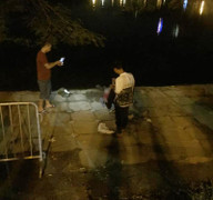 Bỏ lại xe đạp, người đàn ông nhảy xuống hồ ở Hà Nội tự tử