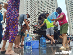 Nước sông Đà nhiễm dầu thải: Hà Nội cung cấp nước sạch miễn phí cho dân