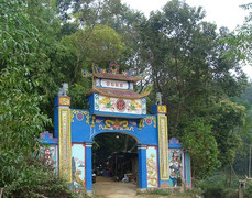 Xử lý nghiêm những ai tự xưng 'người nhà đền' đòi quyền quản lý đền Đá Thiên, Thái Nguyên