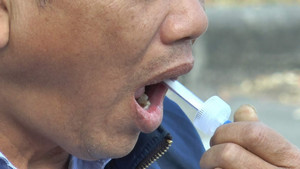 CSGT Hà Nội có công cụ mới phát hiện tài xế sử dụng ma túy