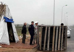 Bắt khẩn cấp nhóm cướp dọa cắt cổ bảo vệ giữa đêm