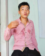 Đình chỉ công tác Trưởng công an xã vô cớ đánh người