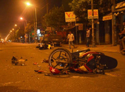 Ô tô đâm chết người rồi chạy trốn khỏi hiện trường