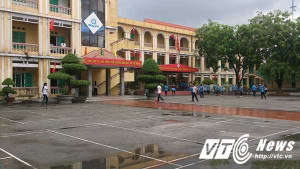 Nhóm học sinh đánh đập, tiểu tiện trước mặt bạn ở Hải Dương: Thông tin bất ngờ từ lãnh đạo trường
