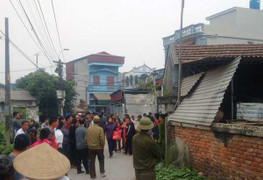 Cháu bé 9 tuổi chết trên giường với vết chém trên đầu