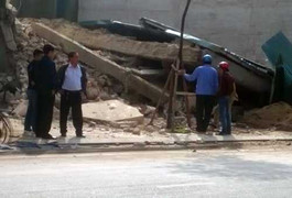 Nhà 3 tầng bất ngờ đổ sập ở Quảng Ninh