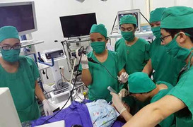 Phẫu thuật thành công cho trẻ 3 tuổi bị hạt lạc chui vào đường thở suốt 1 tháng