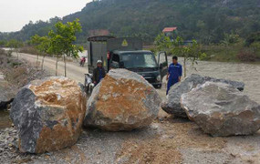 Dỡ bỏ barie, đá tảng chặn đường dân sinh ở Hải Phòng