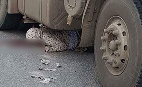 Xe container tông xe máy, nữ cảnh sát thiệt mạng