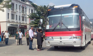 'Tuýt còi’ 12 cửa hàng phục vụ khách du lịch Trung Quốc