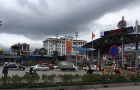 Công an răn đe hàng chục người gây rối tại trạm BOT Biên Cương