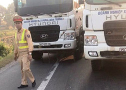 Xử lý nghiêm đoàn xe tải làm loạn quốc lộ 10, cản trở người thi hành công vụ ở Quảng Ninh