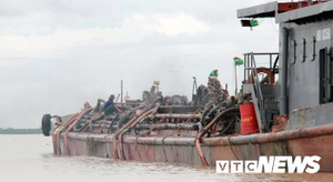 Tàu cát tặc ‘rơi từ trên trời xuống’ bãi ngao ở Hải Phòng: Bộ đội Biên phòng thông tin