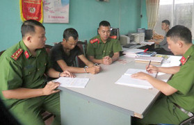 Bố mẹ đi vắng, bé gái 7 tuổi bị nam thanh niên giở trò đồi bại