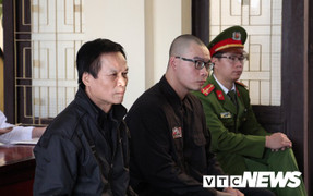 Huynh đệ tương tàn ở Vân Đồn: Tạm hoãn phiên tòa xét xử cha con nguyên đại tá công an