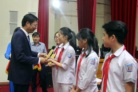 Những khách mời đặc biệt tại kỳ họp HĐND tỉnh Quảng Ninh