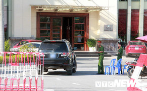 Ảnh: Công an túc trực ngày đêm tại 'sào huyệt' đánh bạc 10.000 tỷ đồng của người Trung Quốc ở Hải Phòng