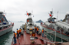 Lực lượng vũ trang Quảng Ninh điều động hàng chục phương tiện đặc chủng phòng chống bão số 3