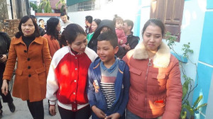 Bé trai 10 tuổi nghi mất tích đạp xe từ Hải Dương lên Hà Nội, ăn chực cỗ cưới, đêm ngủ ven đường tàu