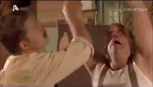 Cười té ghế clip ‘Vượt ngục’ phiên bản lỗi