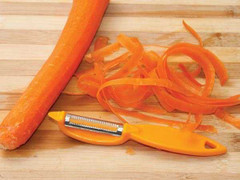 Công dụng bất ngờ từ những phần bỏ đi của các loại rau củ