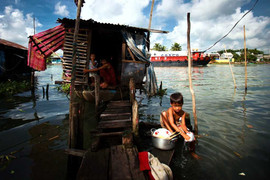 Ảnh: Những cảnh đời trẻ em mưu sinh trên khắp đất nước