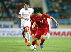 Công Phượng nén đau sang Myanmar thi đấu