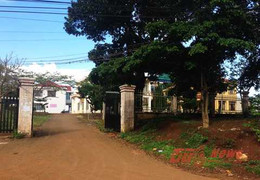 Ghen tuông, trưởng thôn xông vào cơ quan đánh Phó bí thư xã