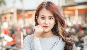 Hot girl Đắk Lắk đẹp trong sáng, yêu nhạc thánh ca