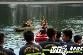 Người đàn ông bất ngờ nhảy xuống hồ Thiền Quang sau tiếng hò hét