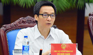 Phó Thủ tướng Vũ Đức Đam: 'Không phân biệt người khám bằng thẻ BHYT với người khám dịch vụ'