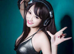 Nét gợi cảm của nữ DJ Hà thành hút hồn bao chàng trai