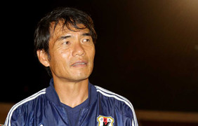 U16 Nhật Bản: Giấu bài làm gì? Học thuộc bài cũ xong học tiếp bài mới